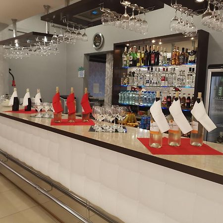 Hotel Nad Rzeczka Torun Ngoại thất bức ảnh
