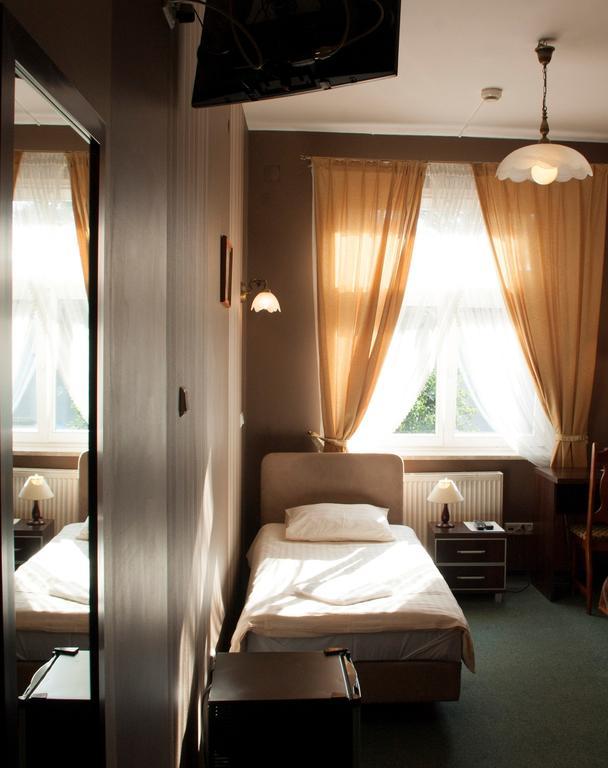 Hotel Nad Rzeczka Torun Phòng bức ảnh
