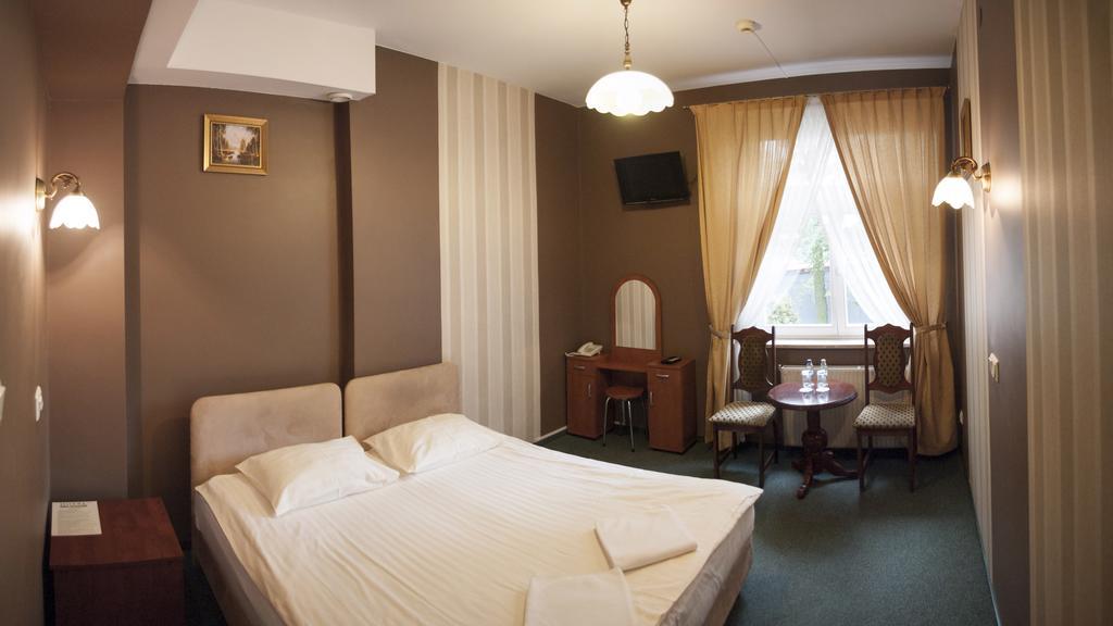 Hotel Nad Rzeczka Torun Phòng bức ảnh
