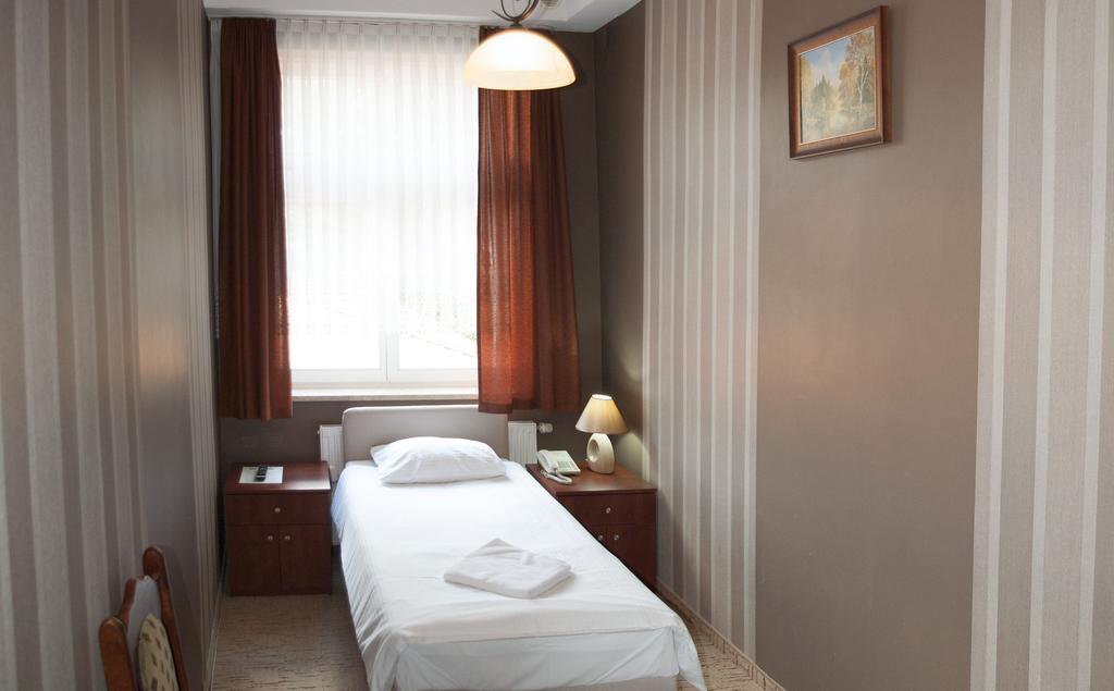 Hotel Nad Rzeczka Torun Phòng bức ảnh