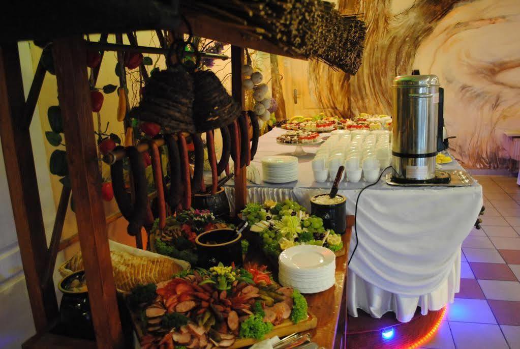 Hotel Nad Rzeczka Torun Ngoại thất bức ảnh